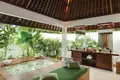 Villa de 6 chambres 2 000 m² Tibubeneng, Indonésie