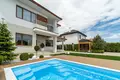 Haus 5 zimmer 200 m² Lymanka, Ukraine