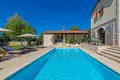 Villa de 4 dormitorios 279 m² Pola, Croacia
