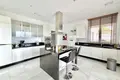 Haus 4 Schlafzimmer 530 m² Dos Hermanas, Spanien