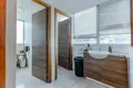 Büro 809 m² in Demos Agiou Athanasiou, Zypern