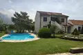 villa de 5 chambres 216 m² Bar, Monténégro