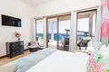 5 bedroom house 697 m² West Bay, Honduras