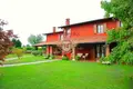 6-Zimmer-Villa 600 m² Moniga del Garda, Italien