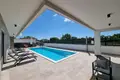 3-Schlafzimmer-Villa 220 m² Stadt Pola, Kroatien