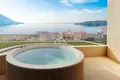 Wohnkomplex with a swimming pool and SPA in Becici