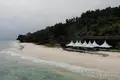 Exclusivo Complejo Turístico Operativo en Isla Pulau Tinggi (3.7 Ha, 88 Unidades) — $5,000,000