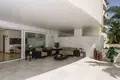 Mieszkanie 2 pokoi 157 m² Marbella, Hiszpania