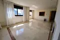 Mieszkanie 2 pokoi 129 m² Marbella, Hiszpania
