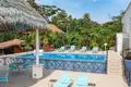 Kondominium 17 Schlafzimmer 1 087 m² Roatan, Honduras