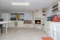 Villa de tres dormitorios 33 000 m² Castel dArio, Italia