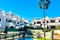 Mieszkanie 2 pokoi 77 m² Torrevieja, Hiszpania