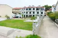 Hotel 600 m² in Nea Skioni, Greece