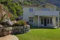 Casa 6 habitaciones 240 m² Dobrota, Montenegro