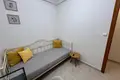 Mieszkanie 2 pokoi 75 m² Torrevieja, Hiszpania