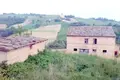 Grundstück 300 000 m² Terni, Italien