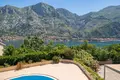 2 bedroom apartment 92 m² Muo, Montenegro