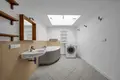Mieszkanie 4 pokoi 104 m² Warszawa, Polska