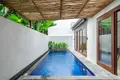 4-Schlafzimmer-Villa 140 m² Kerobokan Kaja, Indonesien