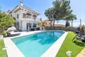 4 bedroom house 217 m² Dos Hermanas, Spain