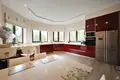 Haus 6 zimmer 325 m² Riga, Lettland
