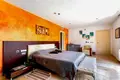 6 bedroom house 737 m² Dos Hermanas, Spain