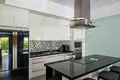 Wohnung 3 Schlafzimmer 227 m² Sakhu, Thailand