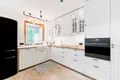 Квартира 160 м² Варшава, Польша