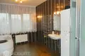 Dom 6 pokojów 300 m² Ryga, Łotwa