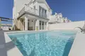 Willa 4 pokoi 177 m² Torrevieja, Hiszpania