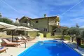 Casa 5 habitaciones 330 m² Opcina Starigrad, Croacia