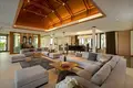 Wohnkomplex Complex of villas with swimming pools and jacuzzis directly on Bang Tao Beach, Phuket, Thailand