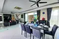 Haus 5 Schlafzimmer  Pattaya, Thailand
