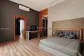 Villa de tres dormitorios 400 m² Si Sunthon, Tailandia