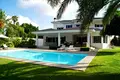 4-Schlafzimmer-Villa 550 m² Alicante, Spanien