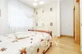 Mieszkanie 3 pokoi 92 m² Ryga, Łotwa