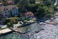 Haus 3 Schlafzimmer 389 m² Dobrota, Montenegro