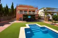 Haus 5 Schlafzimmer 460 m² Dos Hermanas, Spanien