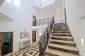 5-Schlafzimmer-Villa 810 m² lAlfas del Pi, Spanien