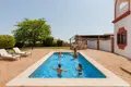 4 bedroom house 295 m² Manilva, Spain