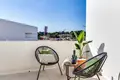Mieszkanie 2 pokoi 87 m² Torrevieja, Hiszpania