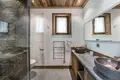 Chalet 6 bedrooms  in Les Allues, France