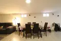 Szeregowiec 4 pokoi 165 m² Torrevieja, Hiszpania