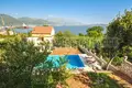 Villa de 4 dormitorios 260 m² Bijela, Montenegro