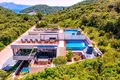 Villa de tres dormitorios 341 m² Zrnovo, Croacia