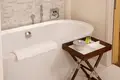 Квартира 1 спальня 88 м² Тиват, Черногория