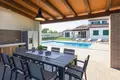 4 bedroom Villa 220 m² Grad Pula, Croatia