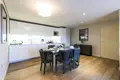 3 bedroom apartment 88 m² in London, United Kingdom