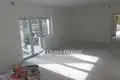 House 1 bathroom 90 m² in Central Hungary, All countries