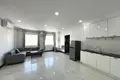 Piso independiente 2 habitaciones  en Sangkat Olympic, Camboya